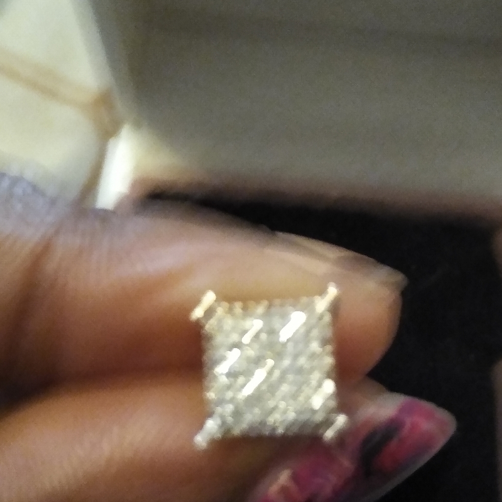 Earring - Picture 6 of 7